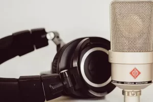 Microphone-white with black headphones